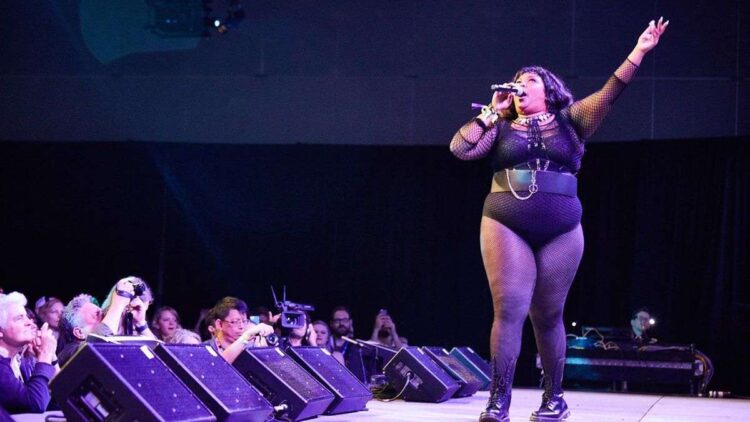 Lizzo-Gate Continues—Singer Describes Lazy, Drunk Dancers